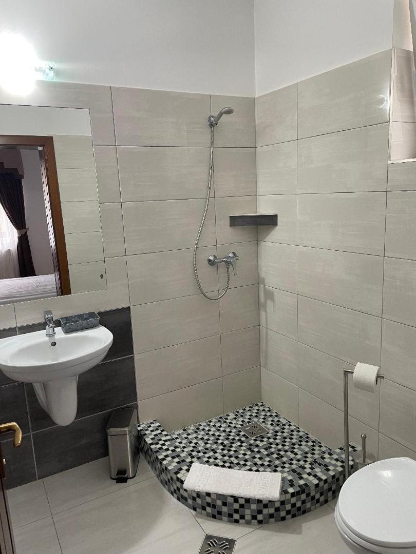 Villa Prestige Sovata Buitenkant foto